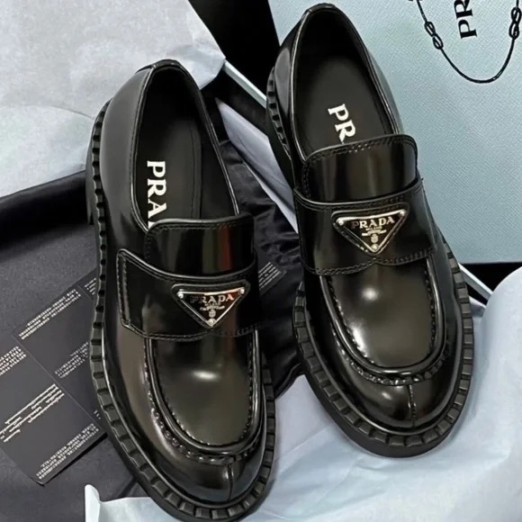 💕Women's Black Patent Prada Loafers💕